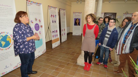 Recorrido guiado por la exposición a cargo de Angélica Matías