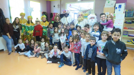 Visita de los Reyes Magos a la ludoteca municipal