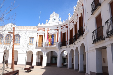 Fachada del Ayuntamiento de Manzanares