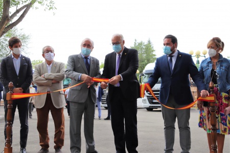 Inauguración de la feria a cargo del alcalde y del delegado de Hacienda y Administraciones Públicas