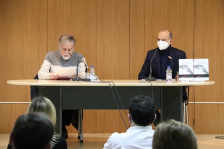 Manuel Gallego (d) fue presentado por Antonio García de Dionisio (i)