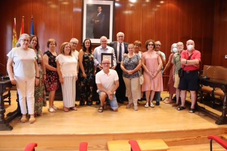 El Ayuntamiento de Manzanares ha recibido esta mañana a la coral 'Mater Assumpta'