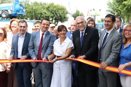 Corte de cinta inaugural de Fercam 2023