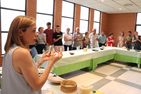 Gloria Patón durante la primera cata de queso manchego