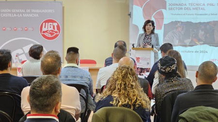 Gemma de la Fuente durante la inauguración de la jornada de UGT