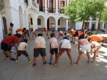 Mercadillo solidario del Campamento Urbano de la concejalía de Juventud