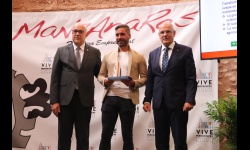 Pedro Bellón recoge el premio del X Concurso Emprende