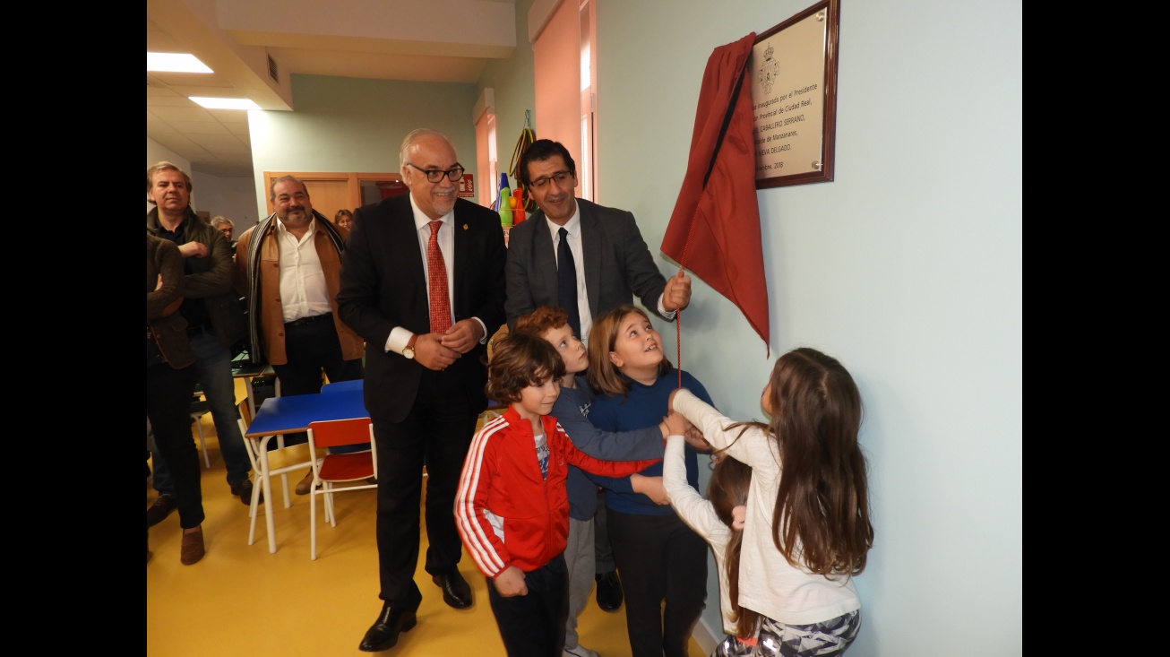 Inauguración de la ludoteca municipal en el barrio de la Divina Pastora