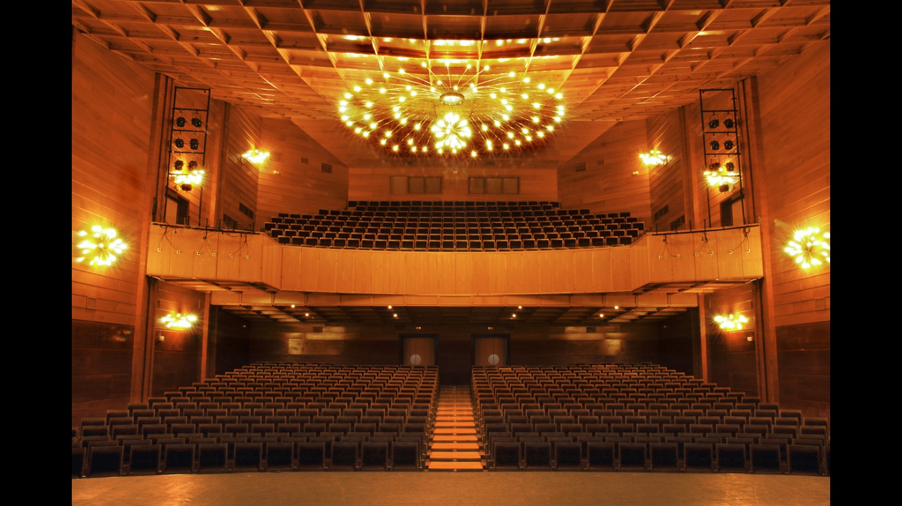 El Gran Teatro ya dispone del apoyo de Alto Guadiana Mancha para la equipación de cine