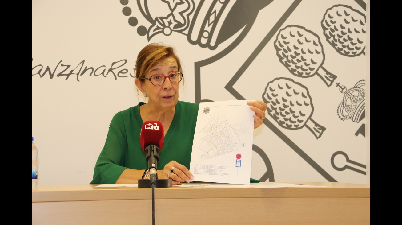 Isabel Quintanilla presenta la nueva ruta del bus escolar