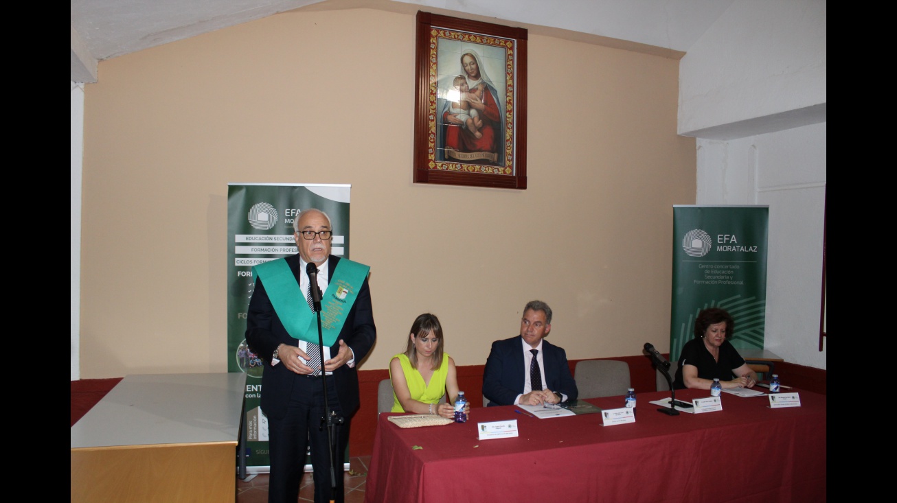 Nieva presidió el acto académico de EFA Moratalaz